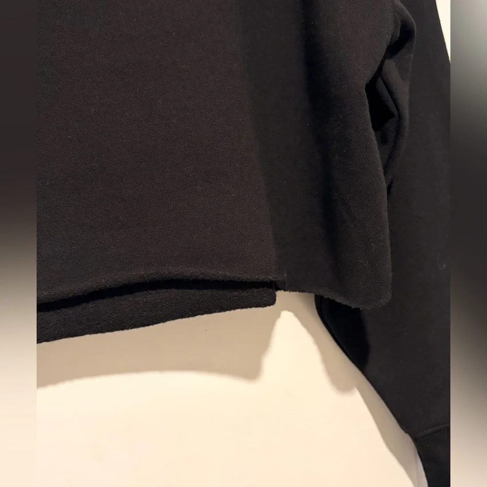 Wild Fable Black Cropped Sweatshirt - Picture 3 of 4